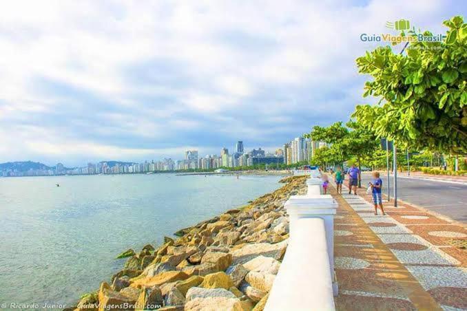 Kitnet Simples Na Ponta Da Praia ,Santos, A Uma Quadra Da Praia, Proximo Ao Aquario Kültér fotó