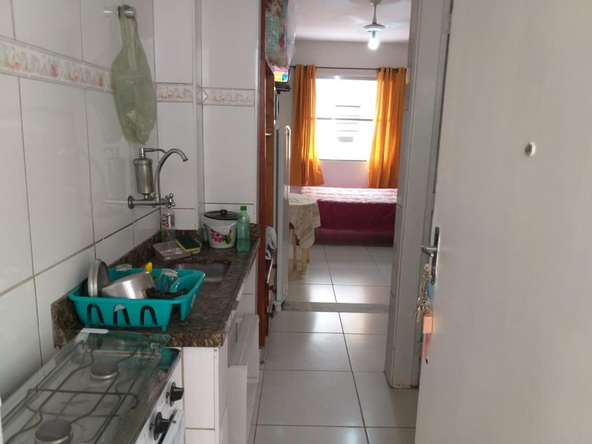 Kitnet Simples Na Ponta Da Praia ,Santos, A Uma Quadra Da Praia, Proximo Ao Aquario Szoba fotó